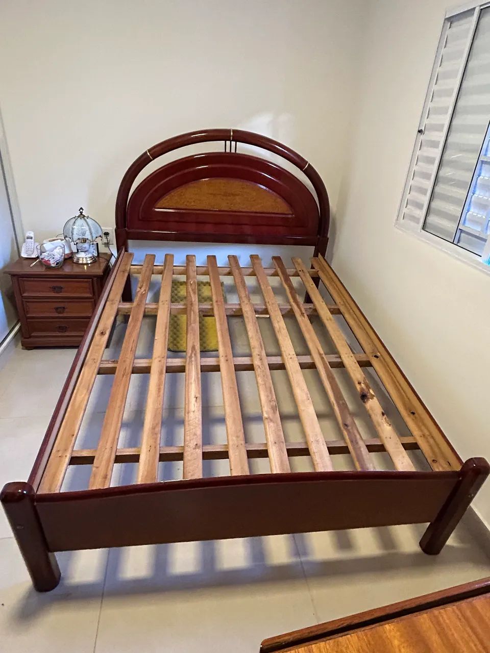 Cama em madeira. Perfeito estado - Foto 4
