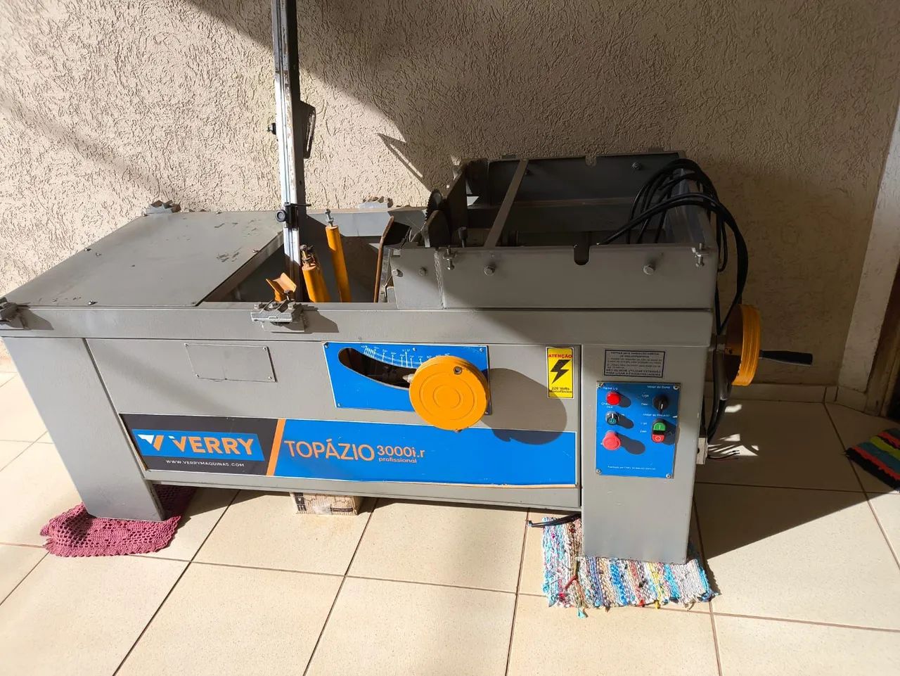 Esquadrejadeira Verry - Topázio 3000 IR com motor 3 CV blindado