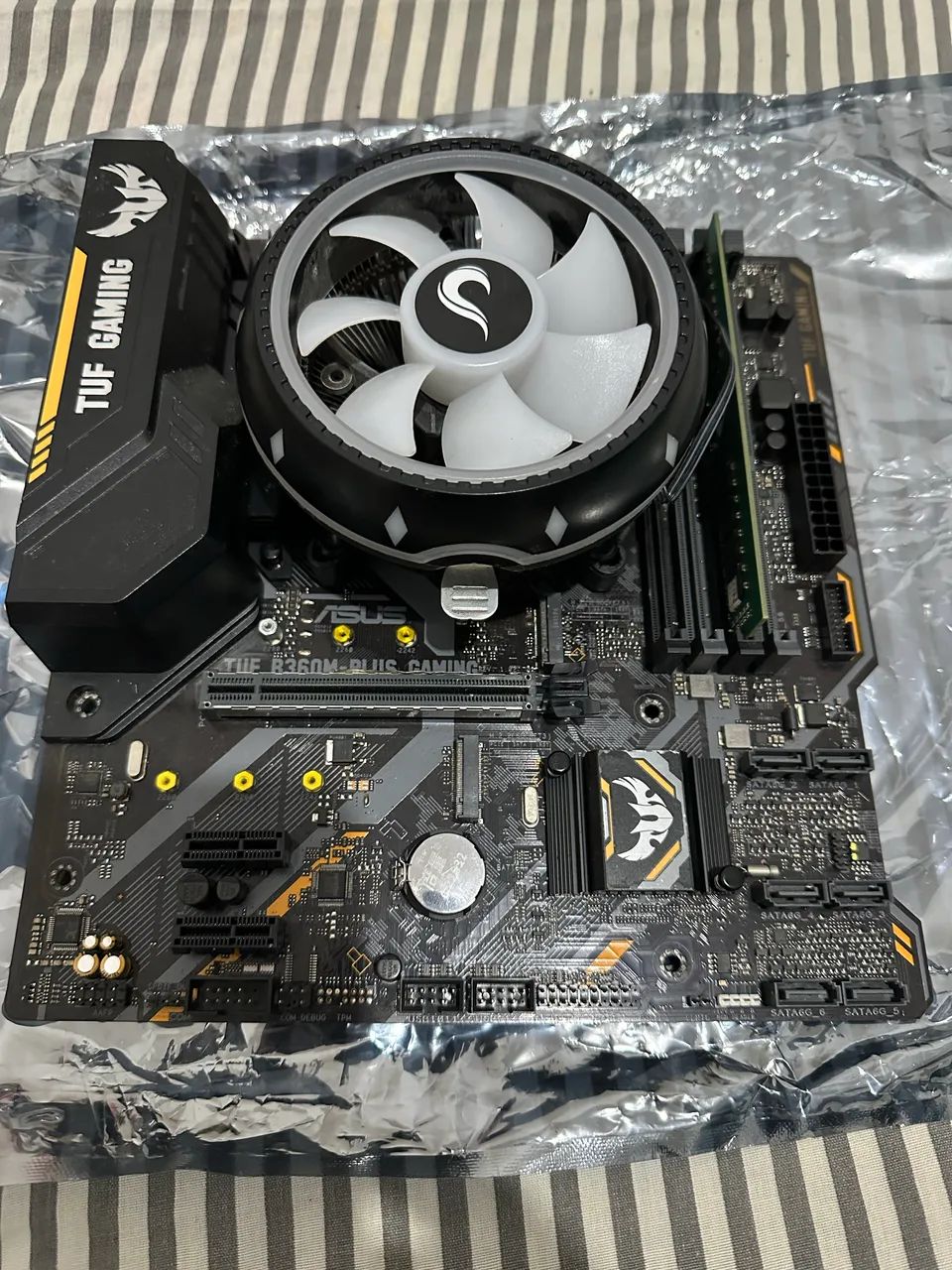 Kit placa mãe e processador i5 de 9 geração