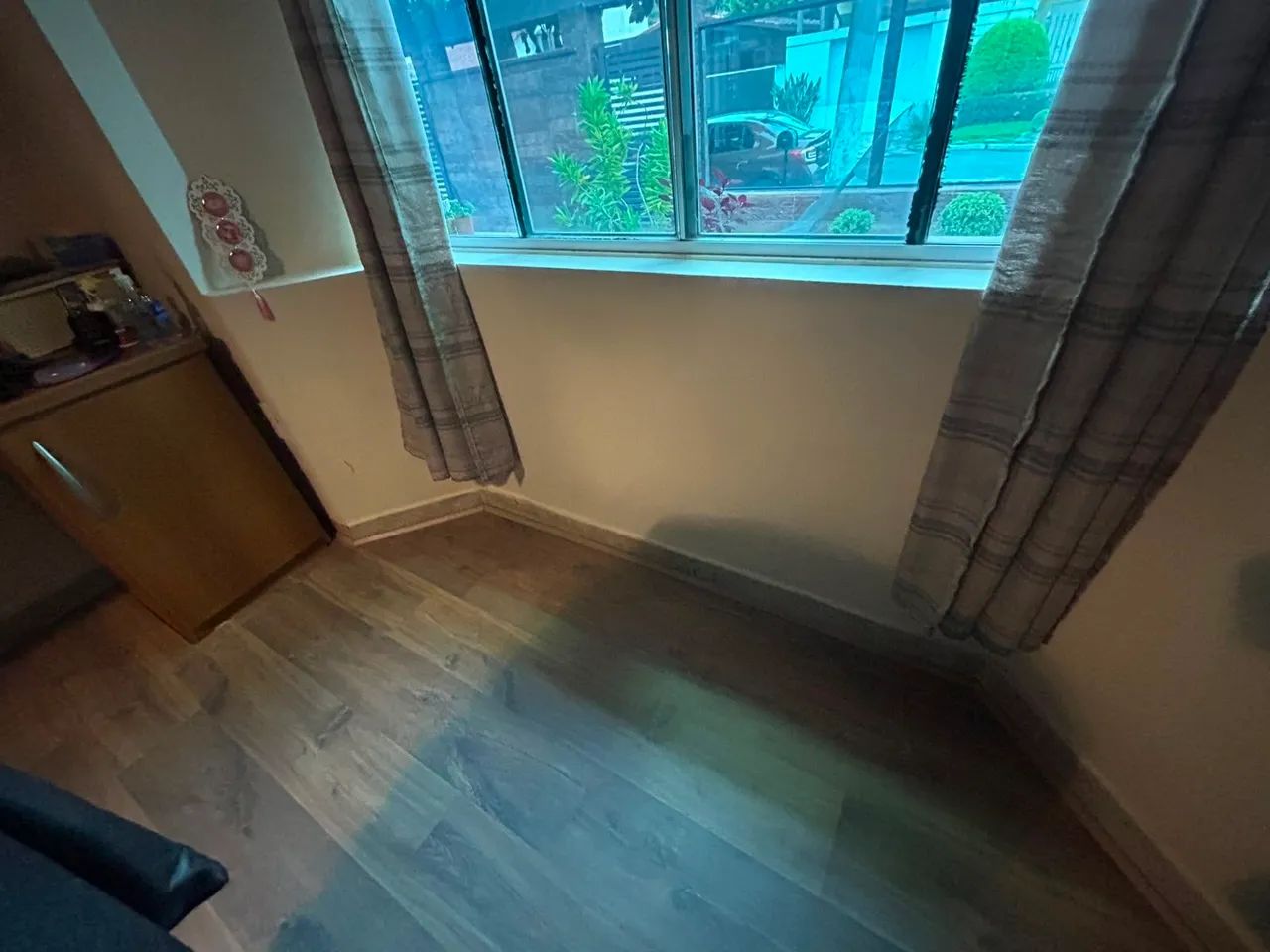 Piso Laminado Resistente a Água e a Risco Quickstep - Foto 3