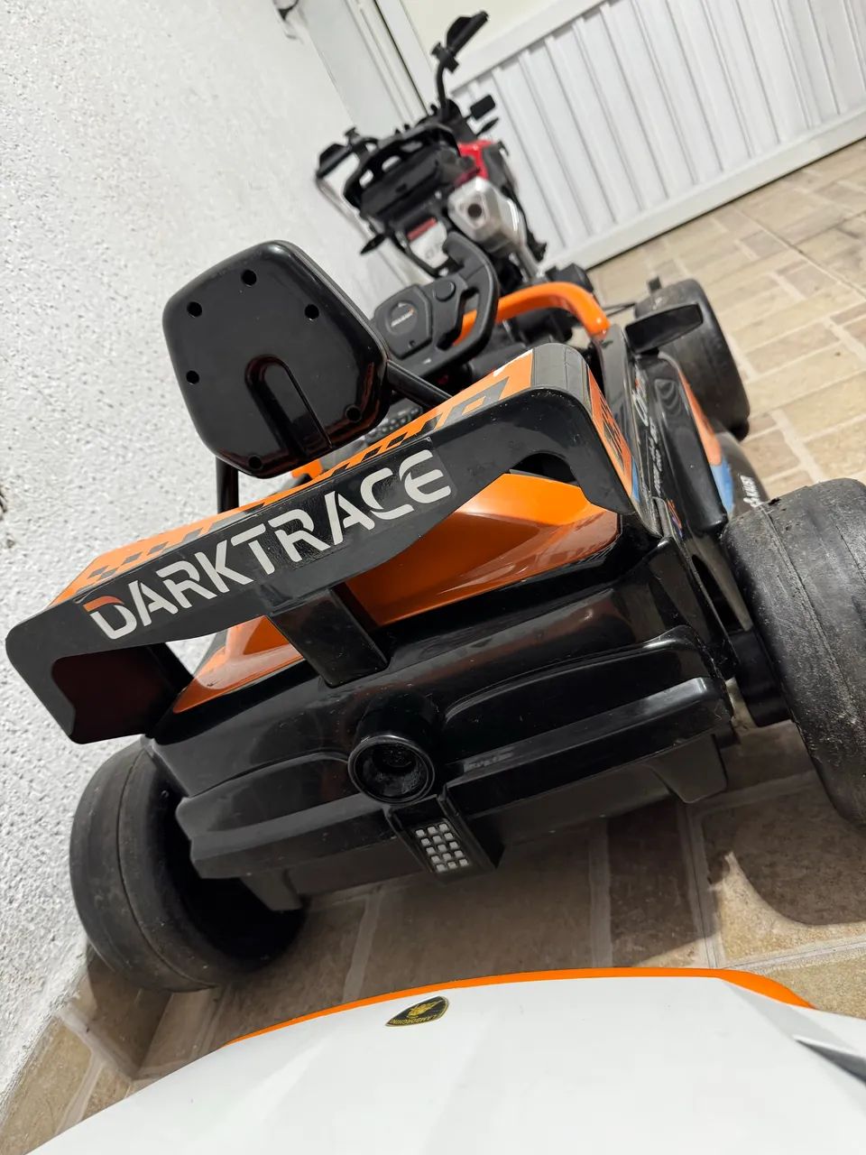 Carrinho elétrico infantil 12v McLaren Fórmula 1 - Foto 5