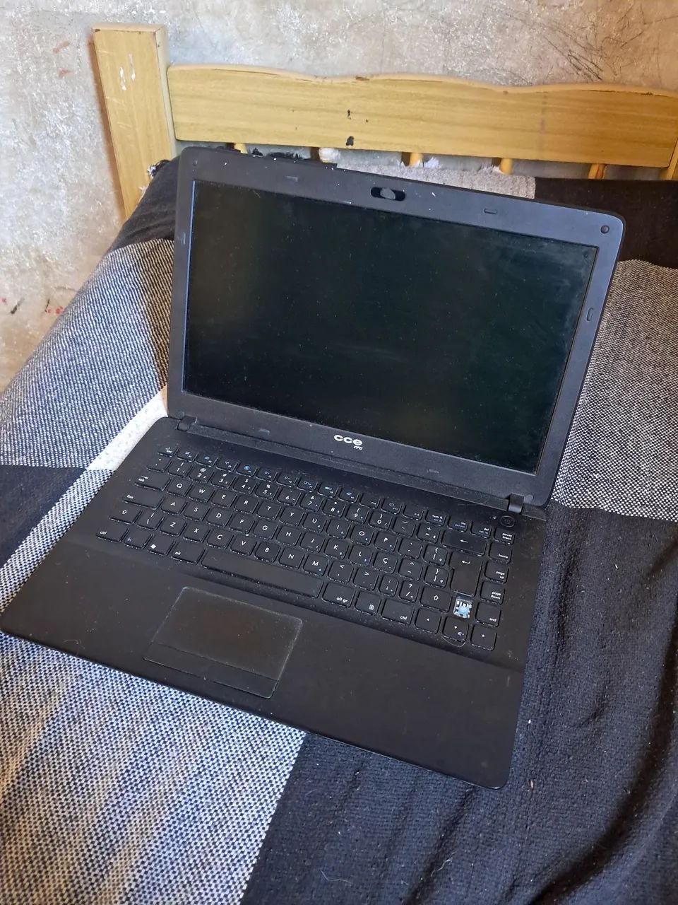 Vendo notebook cce info 