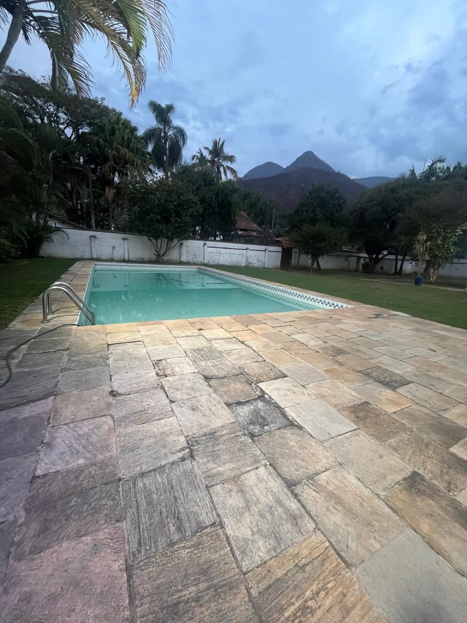 ALUGA-SE EXCELENTE CASA NO PRADO - Foto 2