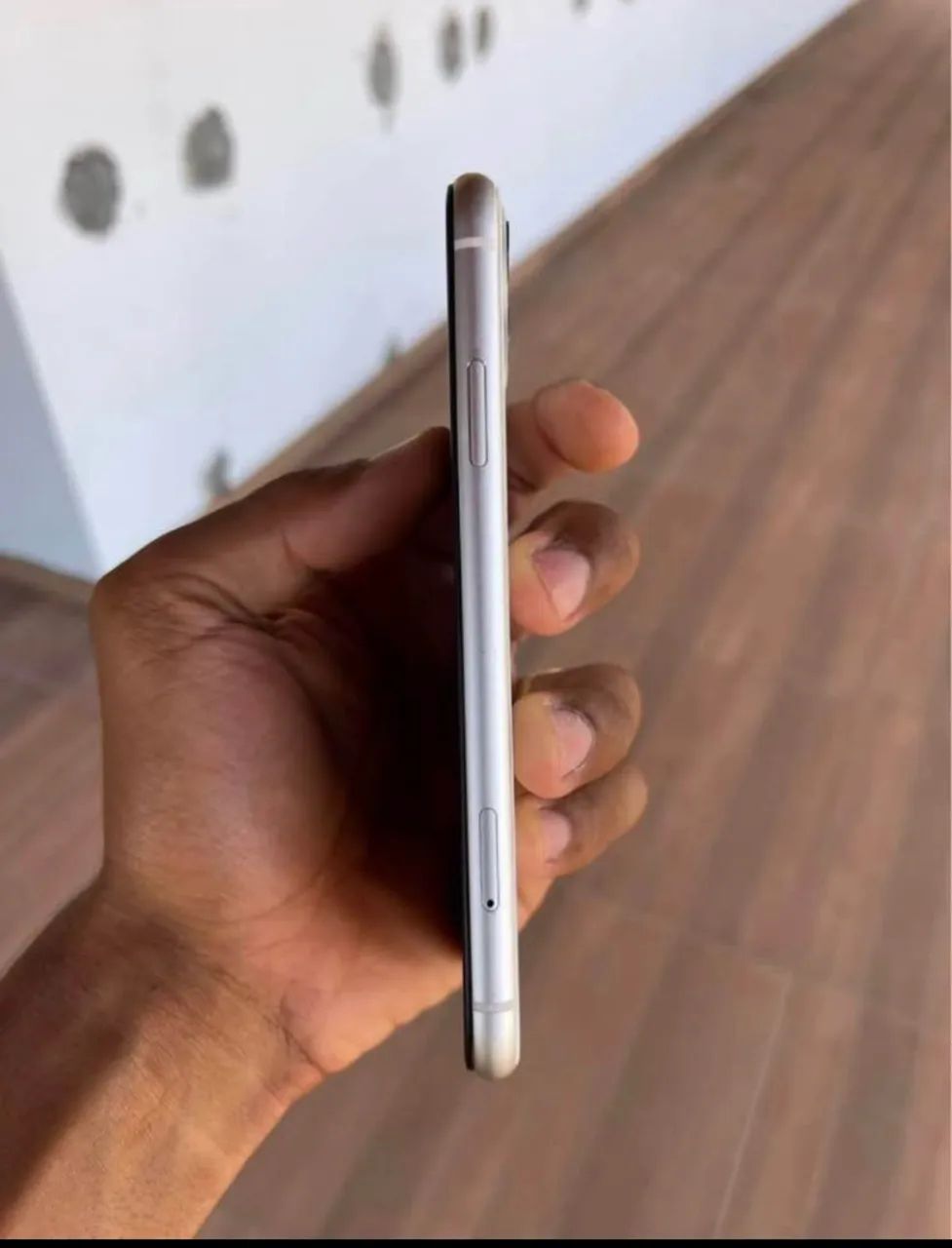 IPHONE 11 BRANCO FACE ID PEGANDO TODO BOM - Foto 2