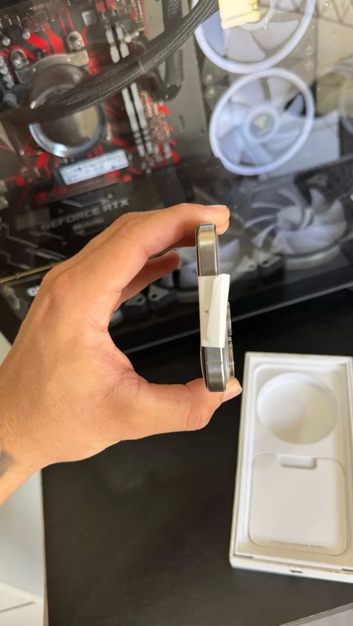 iPhone 15 pro Max 256gb COM CAIXA - Foto 3