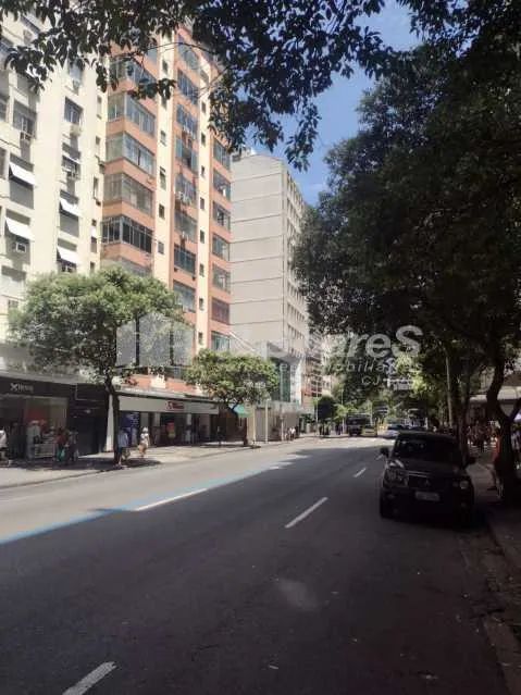 Conjunto de Salas na Av Nossa Senhora de Copacabana, frontais, com 130 m²