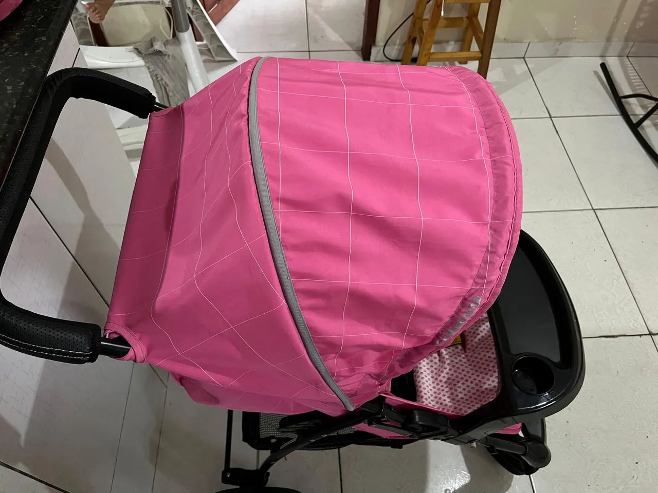 Carrinho de bebê rosa - Foto 4
