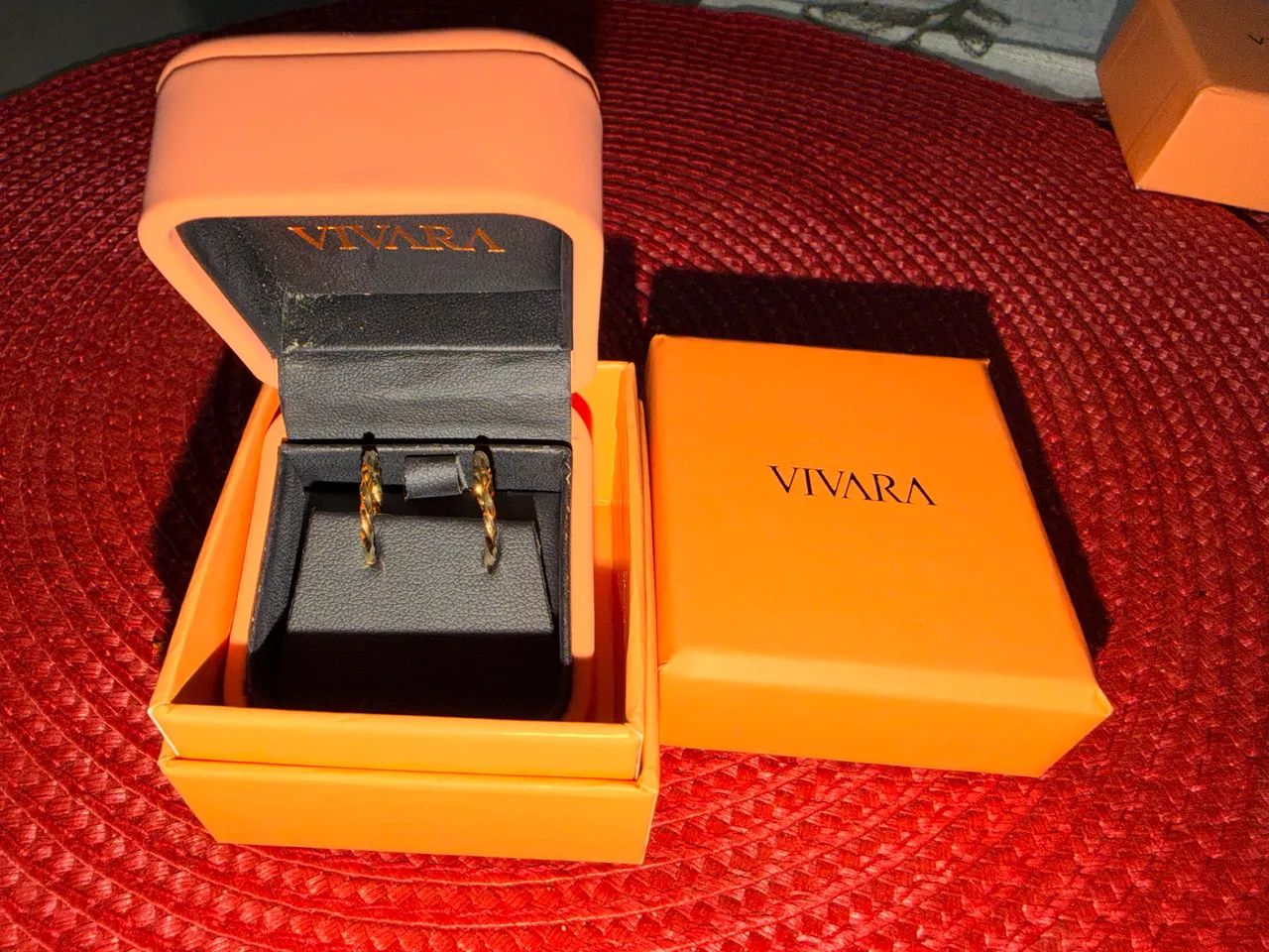 Brincos Vivara em Ouro 18k - Novíssimos na Caixa 