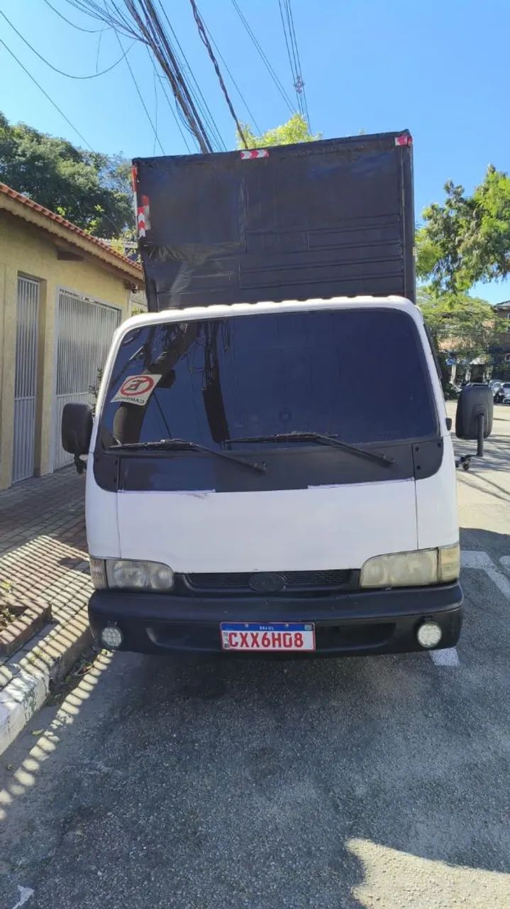 Kia bongo baú conservado 
