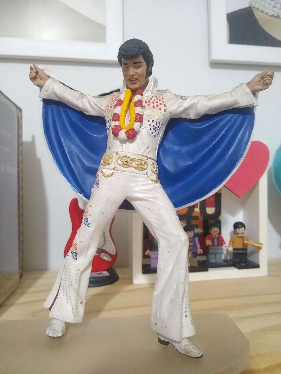 Boneco Elvis Presley McFarlane com caixa, tudo original - Foto 5