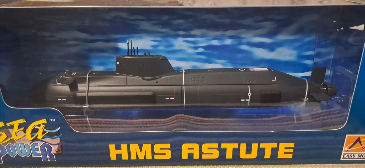 Submarino inglês classe Astute 1/350