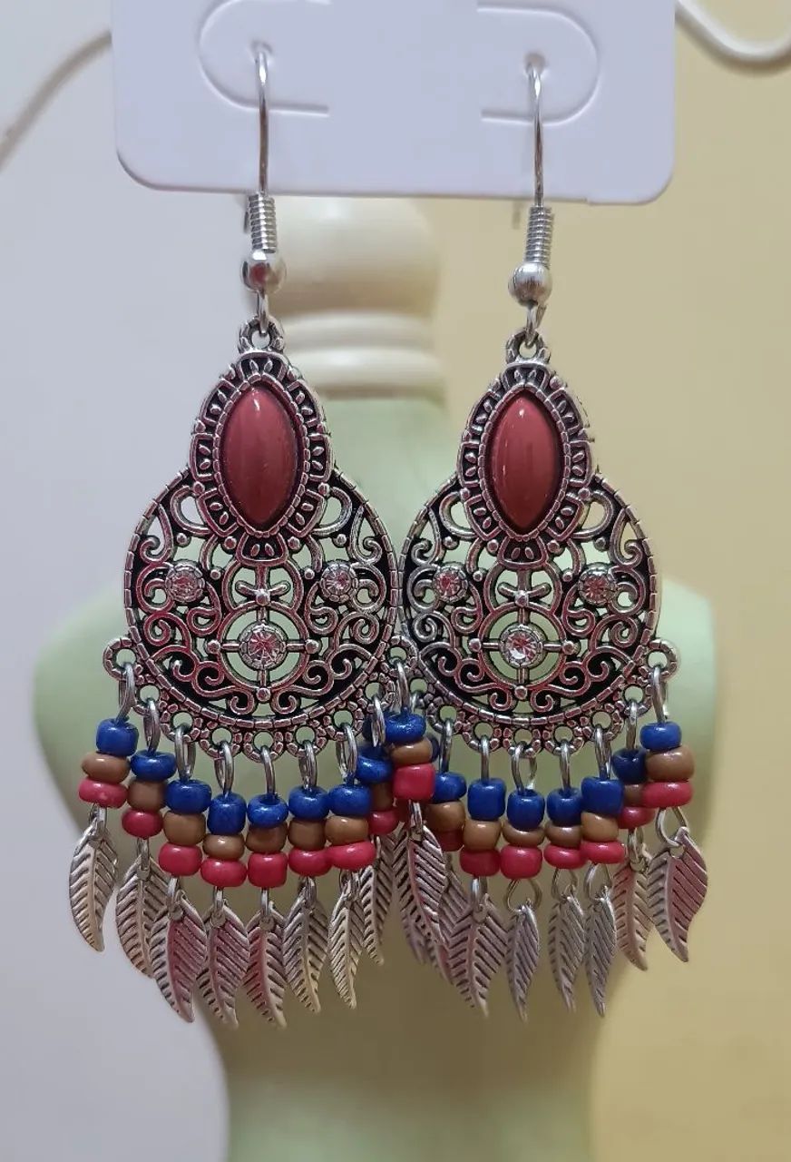 Lindo par de brincos vintage importado 