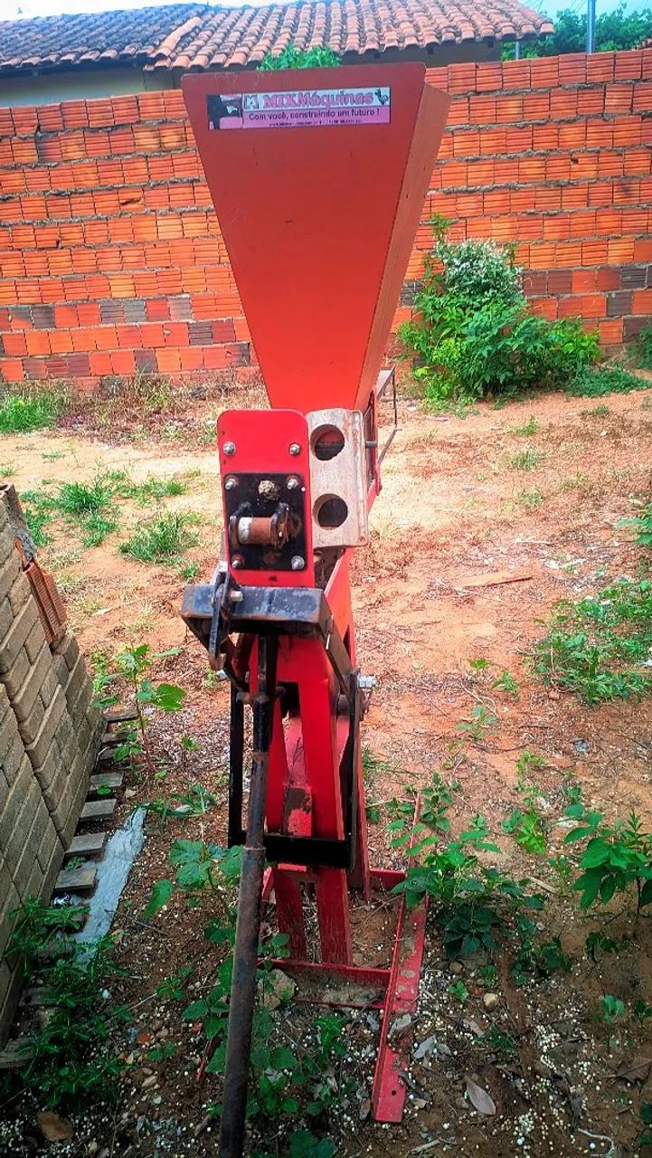 Máquina para Fabricação de Tijolo Ecológico (Usada)65579522977795122