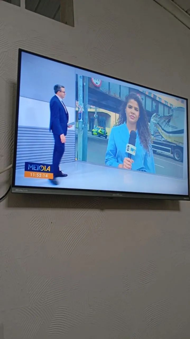 Tv Britânia Roku 32' - Foto 4