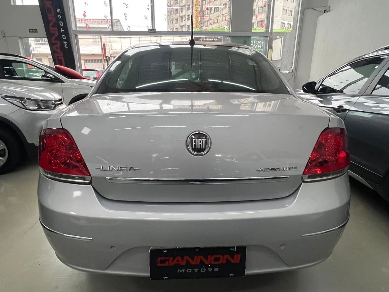 Fiat Linea Absolute 1.9/1.8 Flex Dualogic 4P 2014 - Foto 5