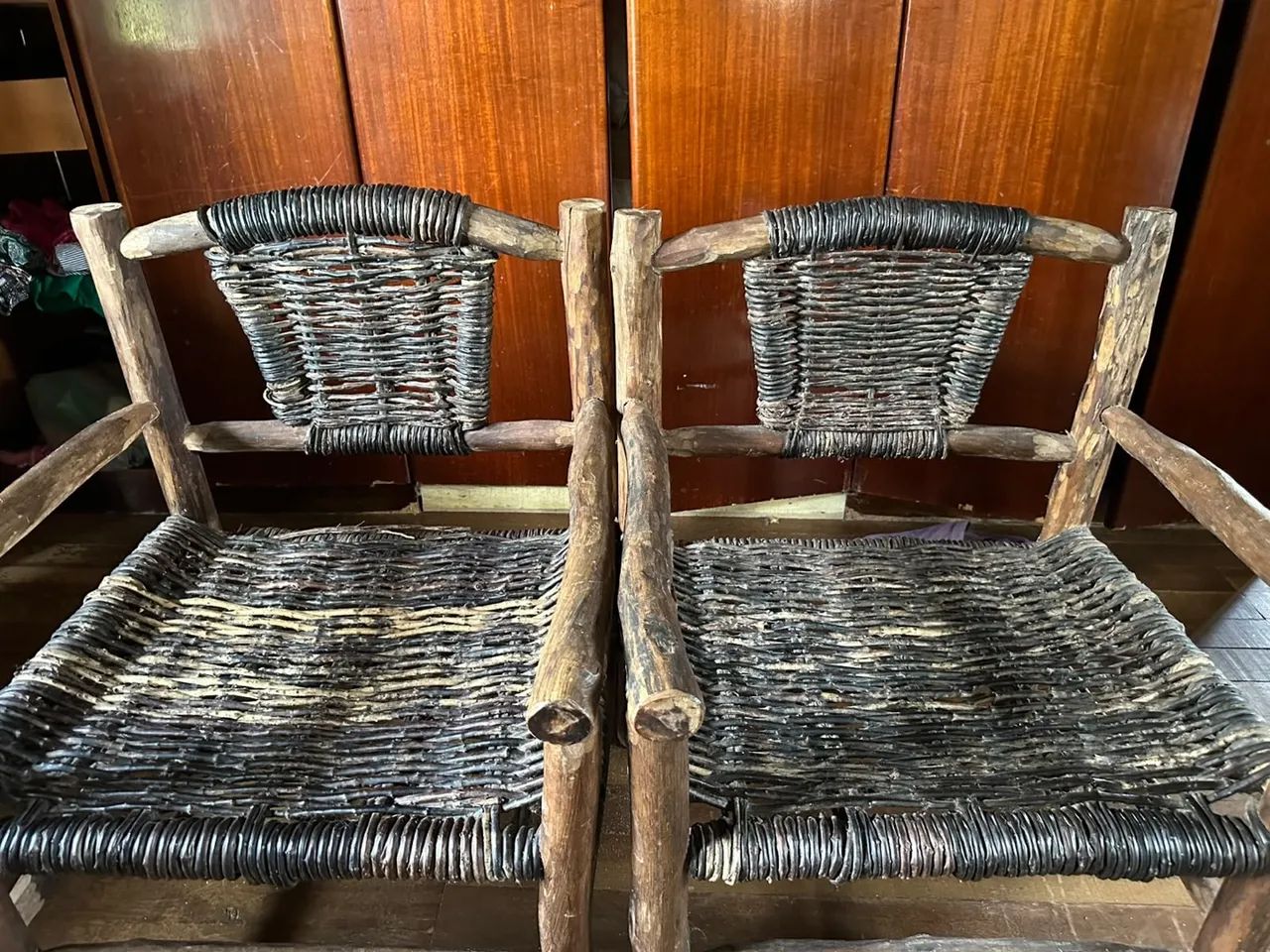 Conjunto Sofá, Poltronas e Mesa de Centro de Cipó 
