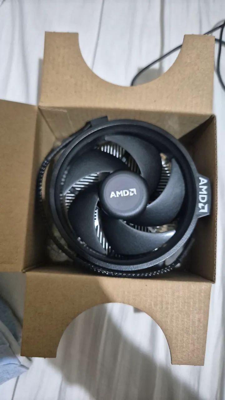 Vendo Processador Ryzen 3 2200G + Cooler box AMD  - Foto 4