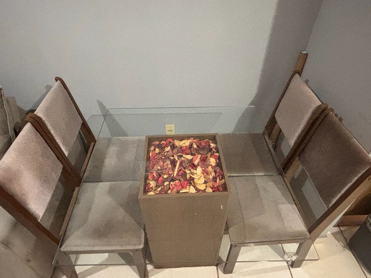 Mesa de 4 lugares 