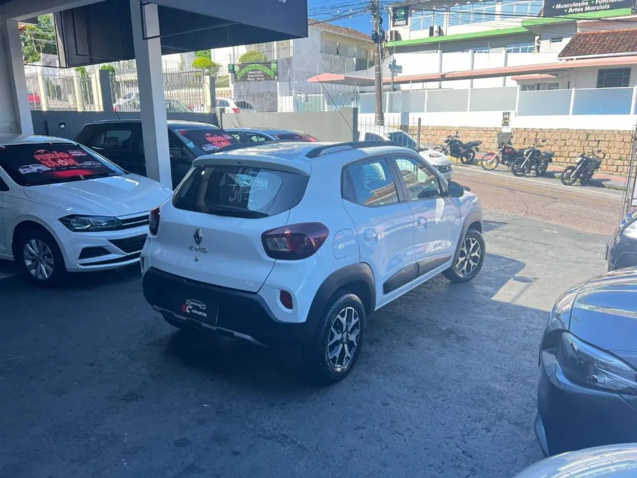 Renault Kwid Outsider 1.0 Flex 12V 5P Mec. 2023 - Foto 4