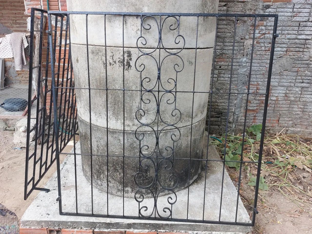 Grades de ferro64985842634753124