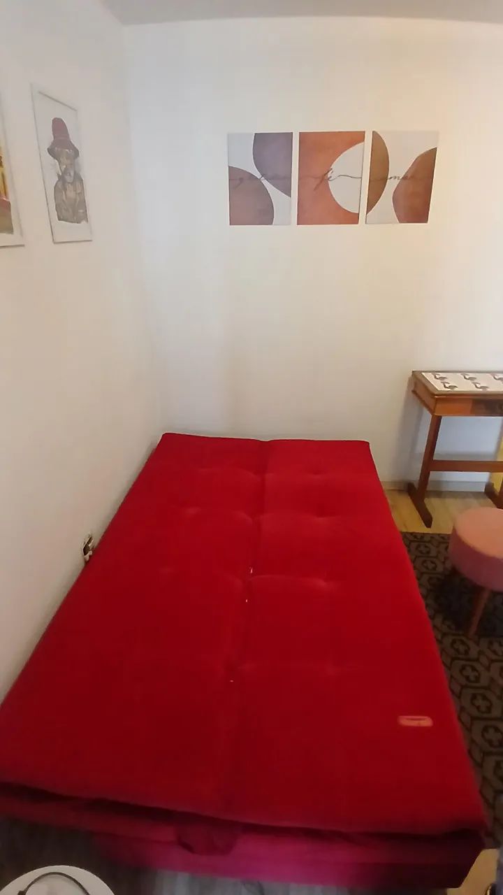 Sofá cama semi novo vermelho - Foto 5