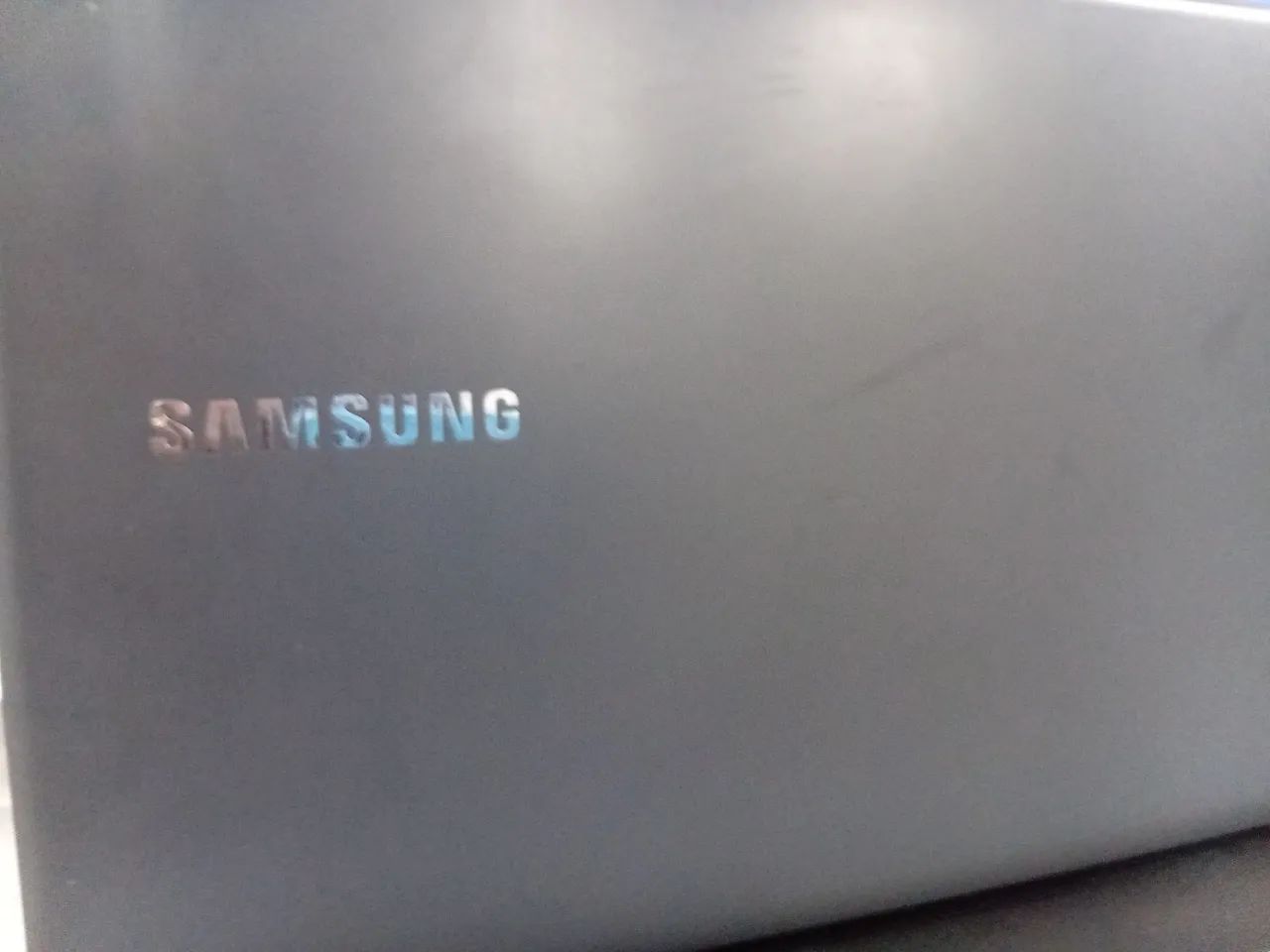 Notebook Samsung <br>Essentials E30 - Foto 3