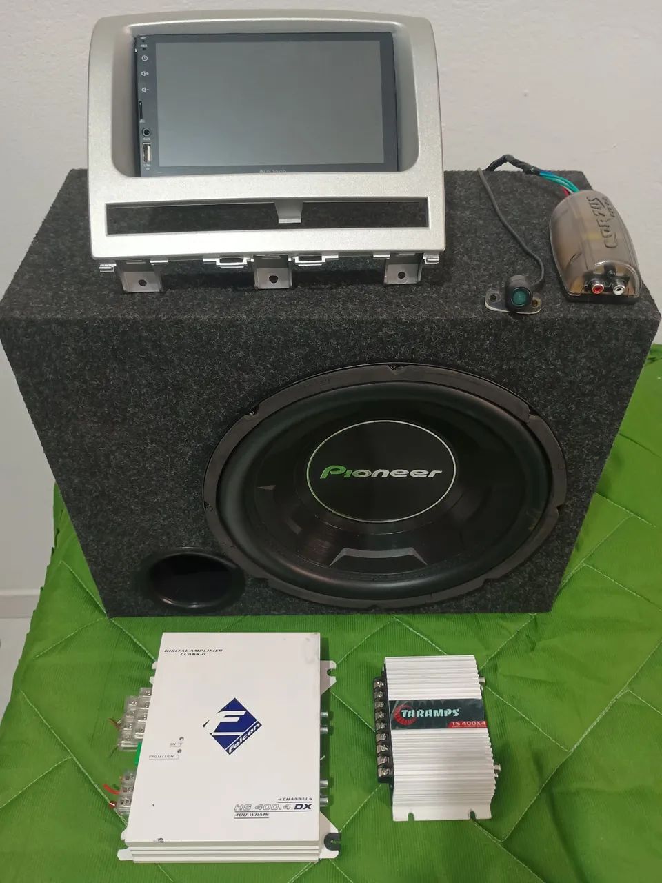 Vendo aparelho de som multimídia mais complemento. * valor 800,00