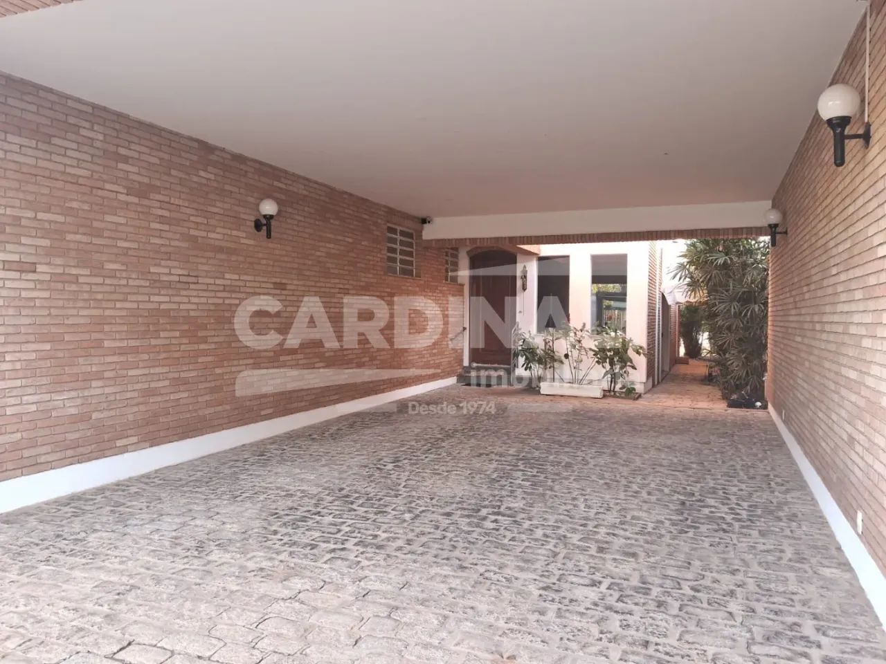 Casa com localização privilegiada, com 04 suites. - Foto 2