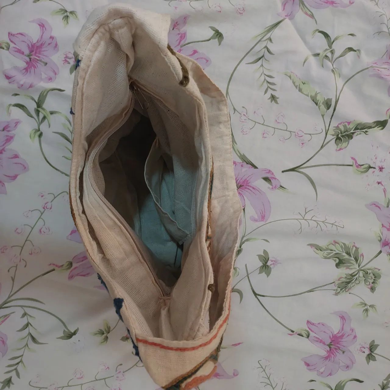 Bolsa de flores com zíper estilo e leveza com charme. - Foto 4
