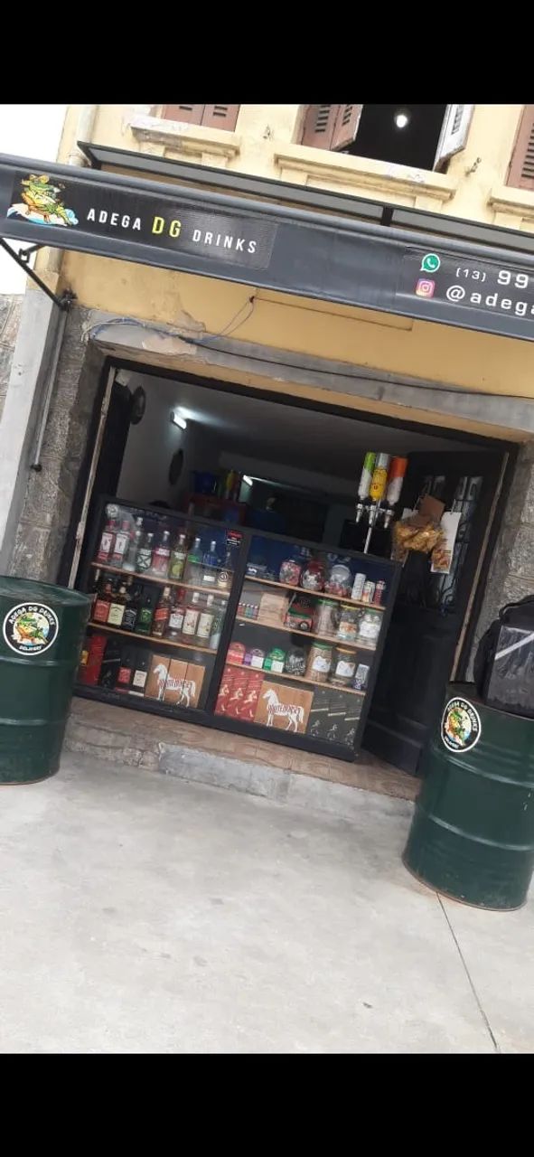 Balcão de madeira com expositor em vidro - Foto 2