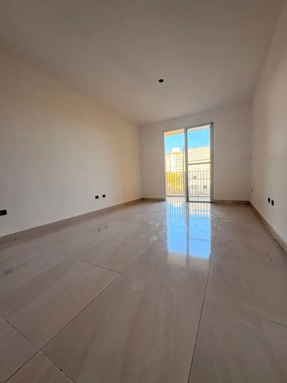 Sobrado moderno com 3 suítes e solarium - Foto 2