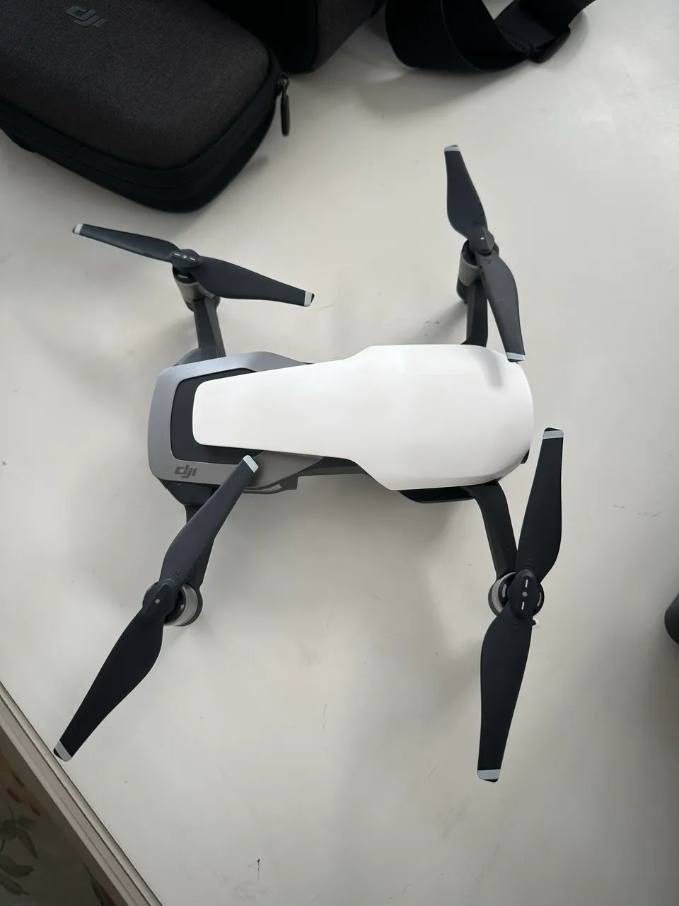その他 Mavic Air Mavic Air Fly More Combo, DJI, Geral, Branco, Pequeno : Amazon.com