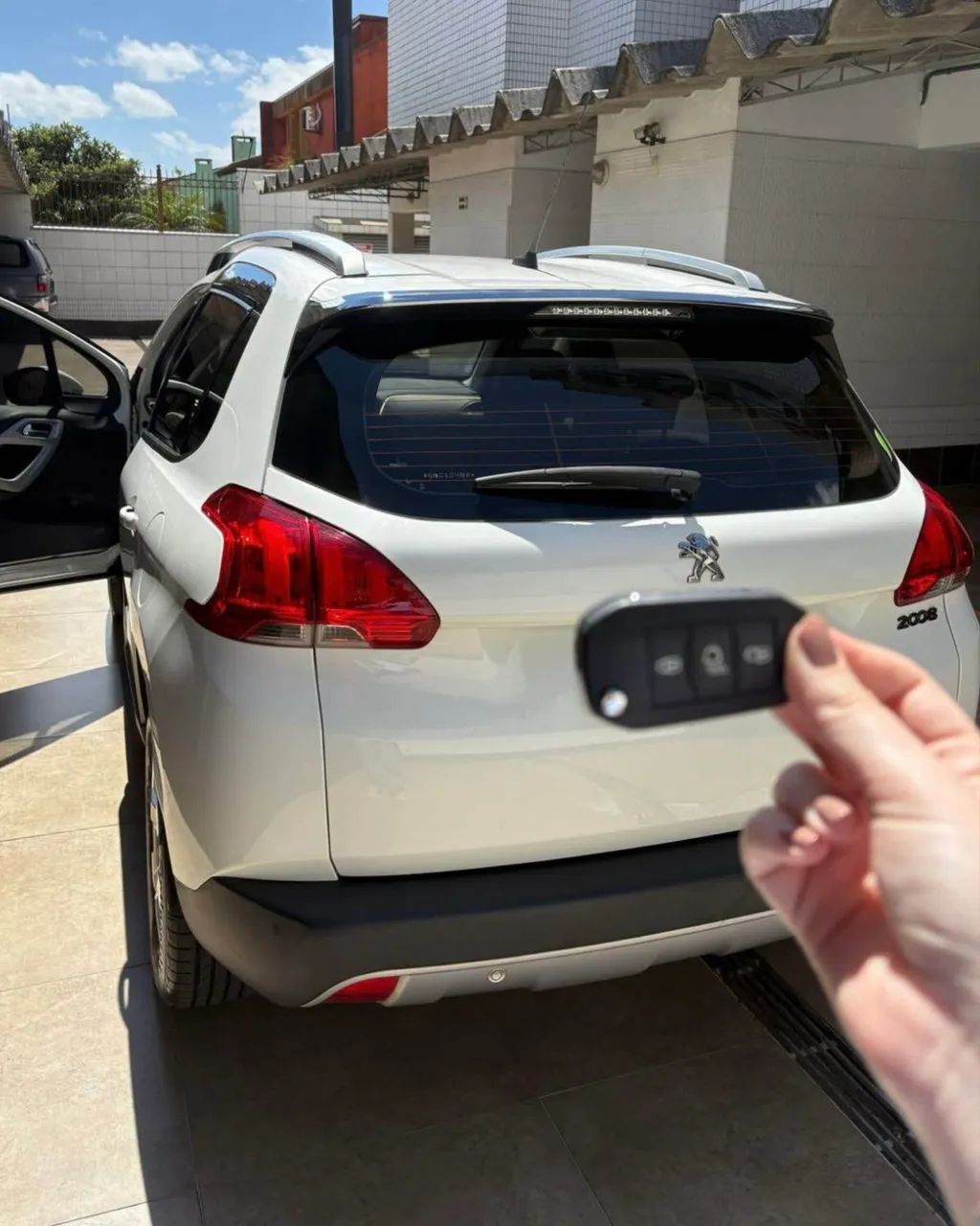 Peugeot 2008 ALLURE 1.6 16V 2016