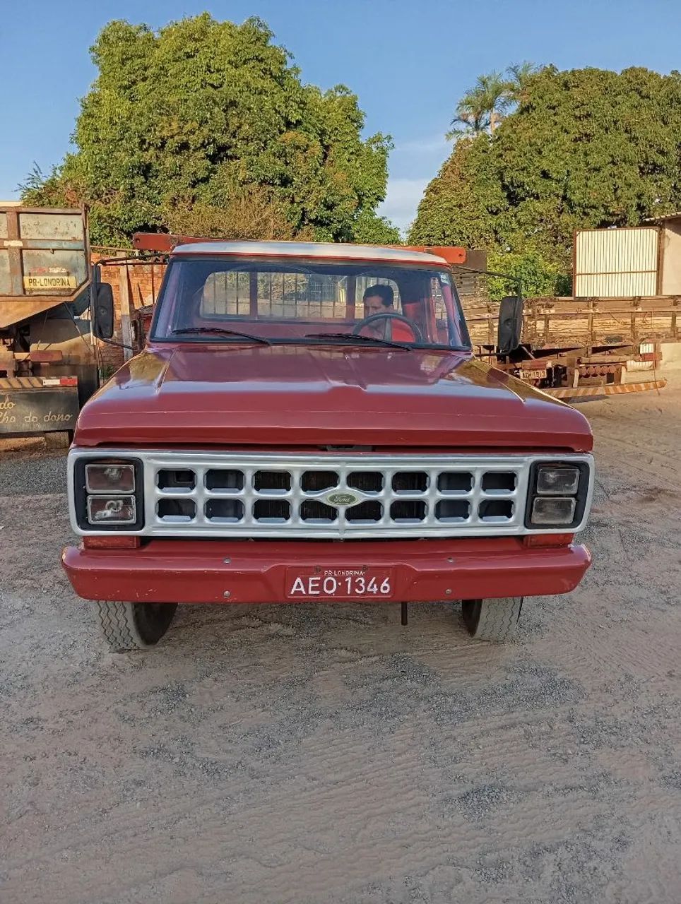 F 4000 1982 - Foto 3