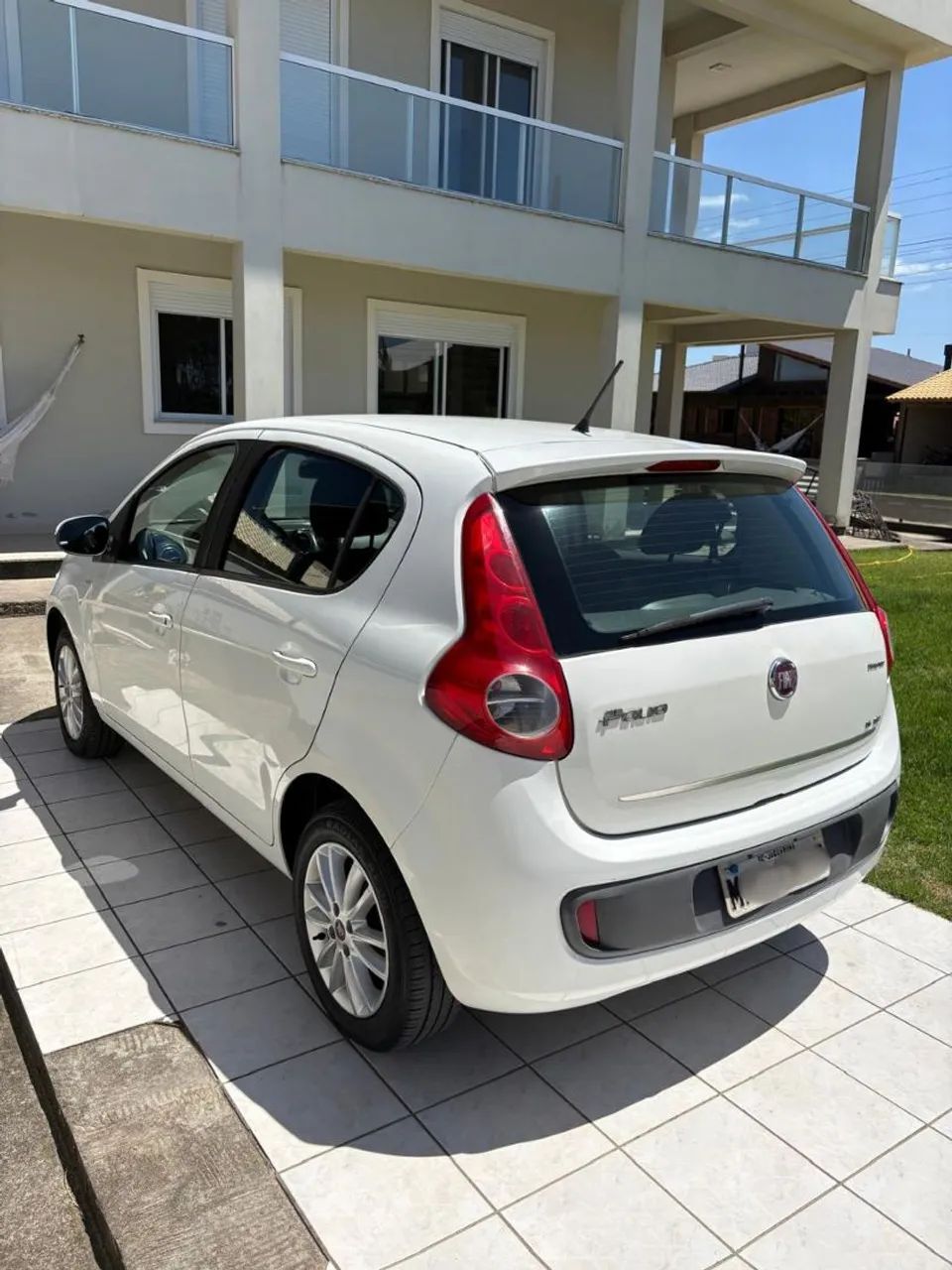 Fiat Palio Essence Dualogic 1.6 Flex 16V 5P 2015 - Foto 2