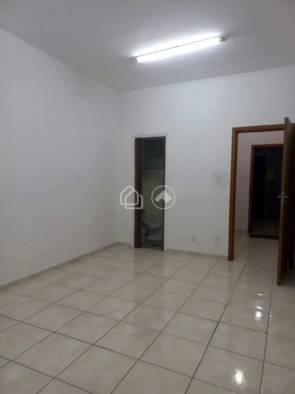 Sala comercial com 36m2 na Av Amazonas A Venda