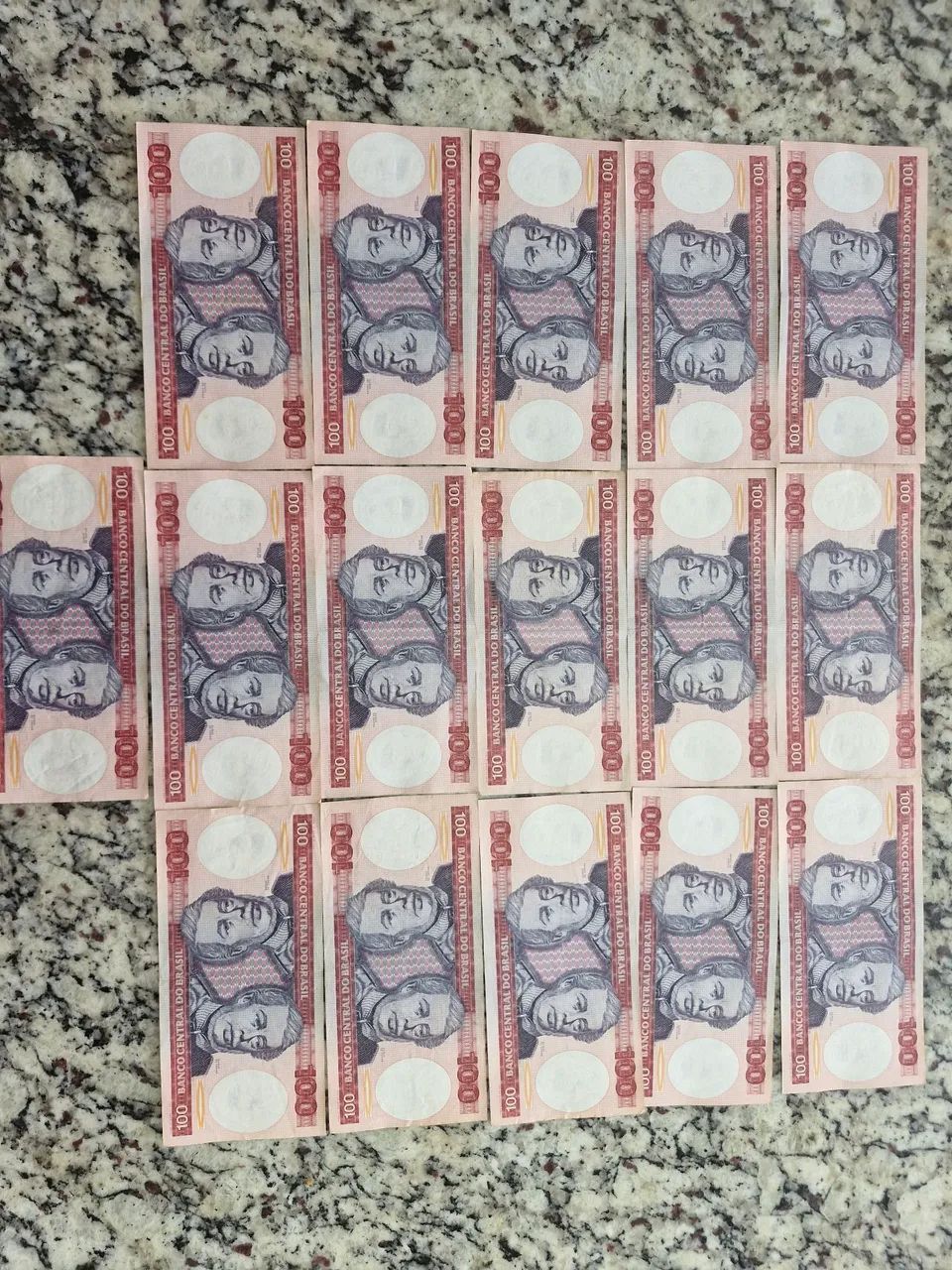VENDO 16 NOTAS DE CEM CRUZEIROS 