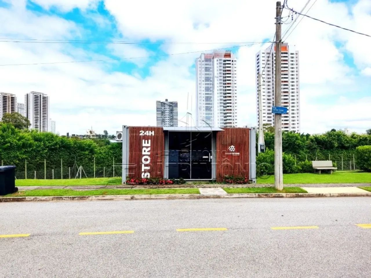 TERRENO COM 300M² - COLINAS DO SOL