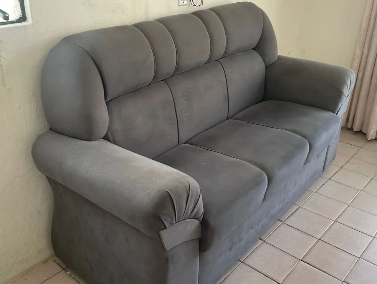 Vende-se sofá de 3 e 2 lugares . - Foto 4