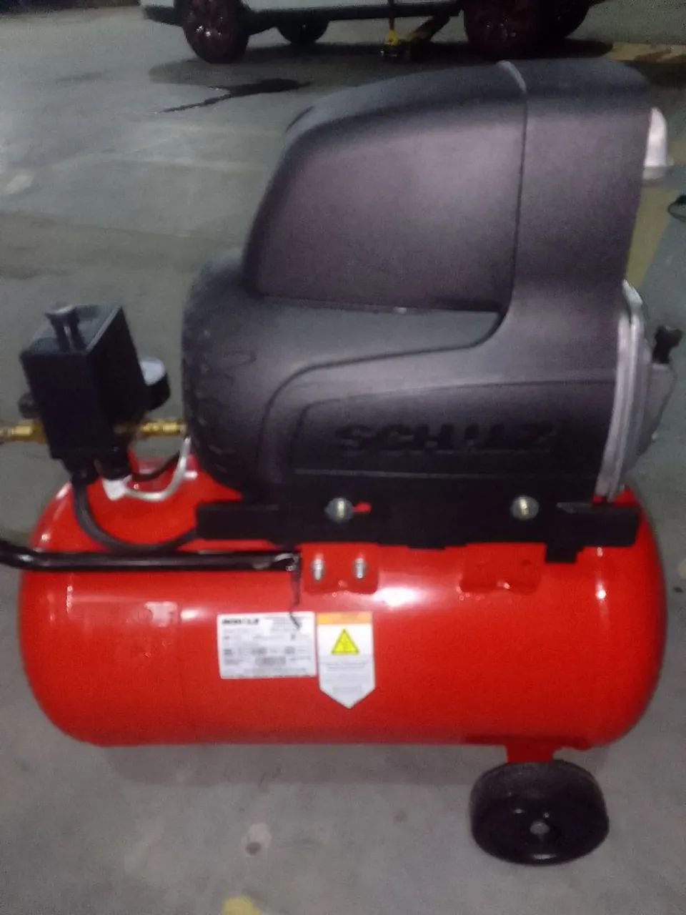Compresor de Ar Schulz 8.6 PCM 25L 2HP 220V Ótimo Estado - Foto 3