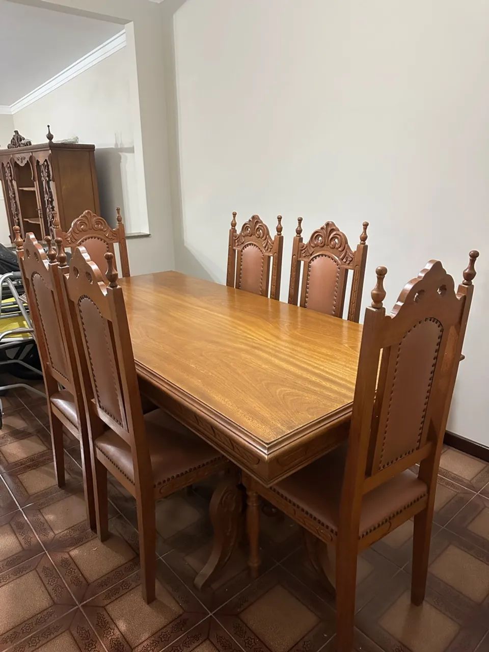 Conjunto Mesa Jantar Madeira Maciça Maciça  - 1,80m x 0,90m - Estilo Clássico - Foto 3