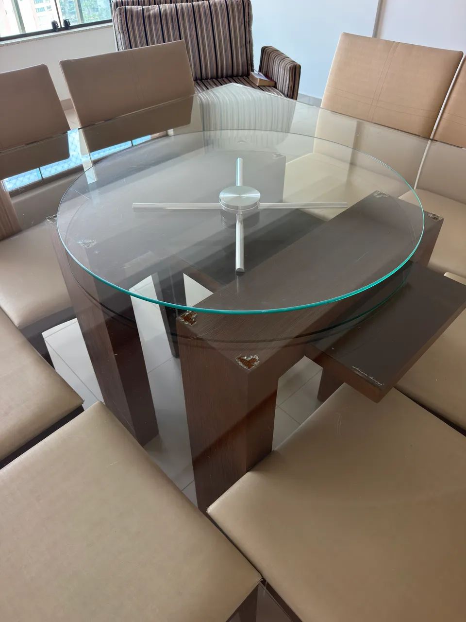 Mesa de Jantar com 8 Cadeiras à venda  - Foto 2