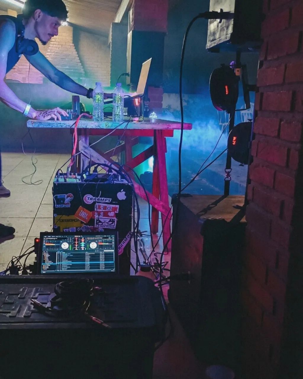 250 - DJ, Aluguel de Som e Iluminação para Festas e Eventos - Foto 5