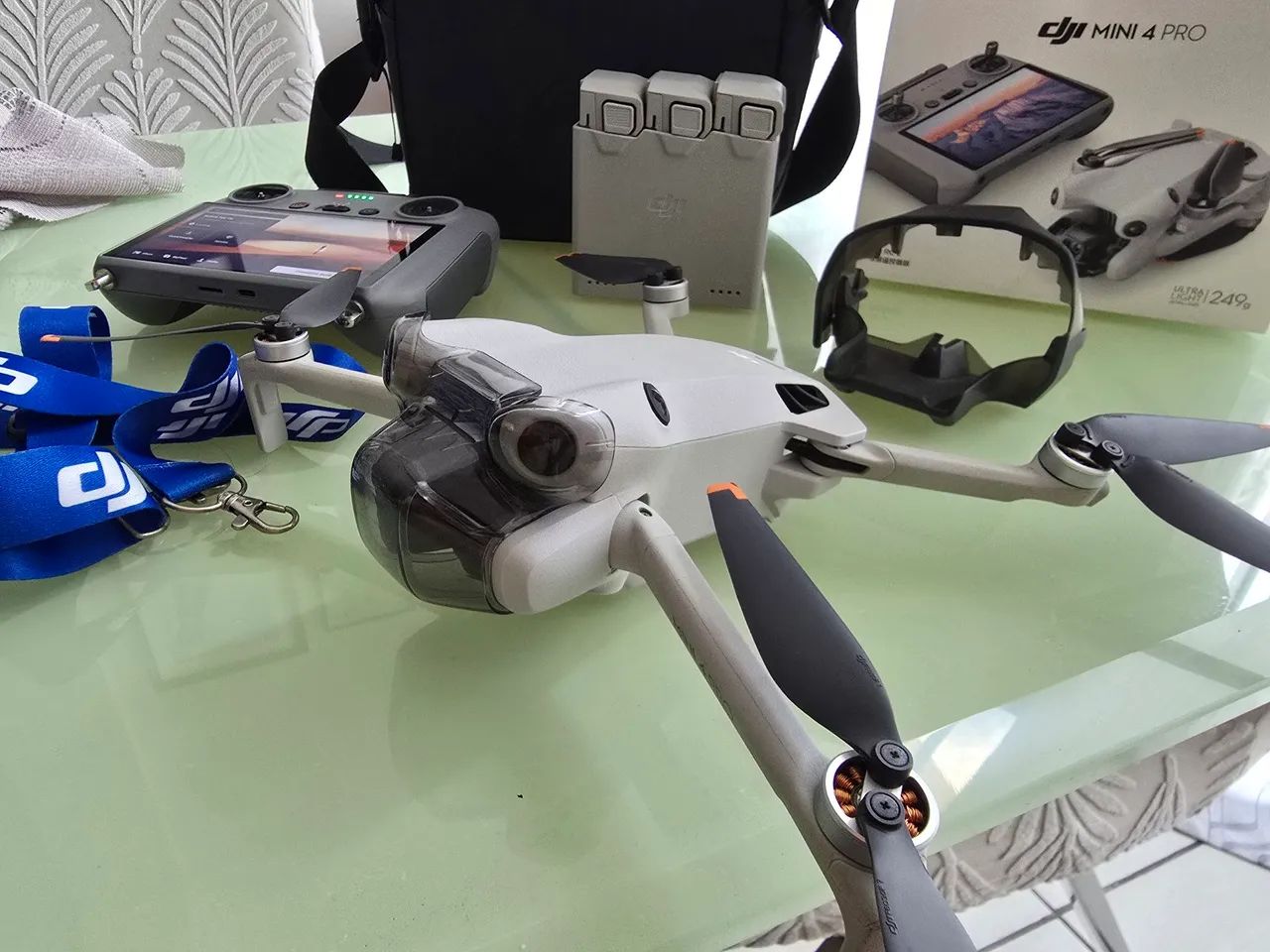 Drone DJI Mini 4 pro - RC2 com tela - Combo Fly more com 2 baterias extras - Foto 3
