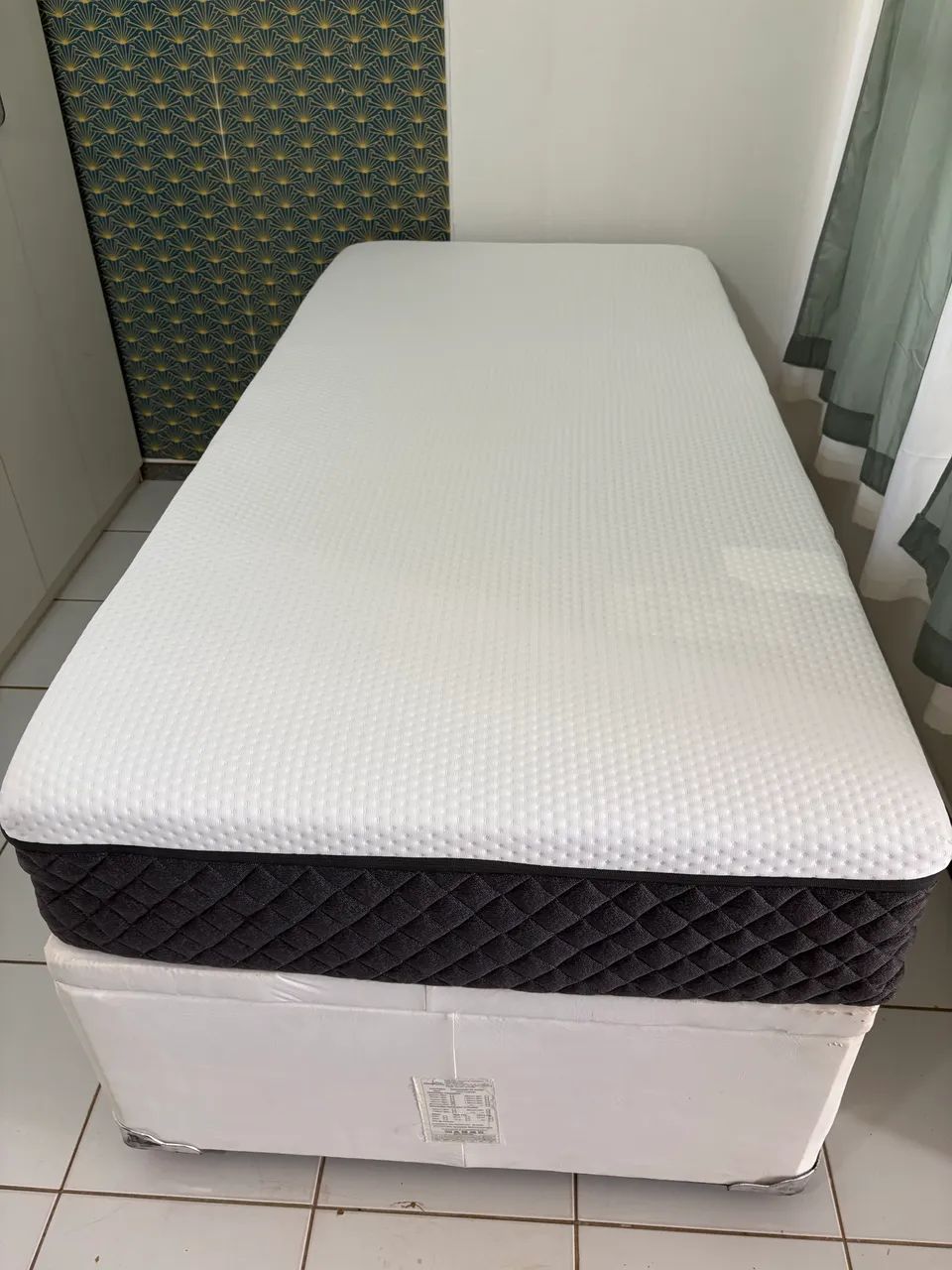 Colchão EMMA Hybrid 2.0 novo - box baú solteiro - Foto 3