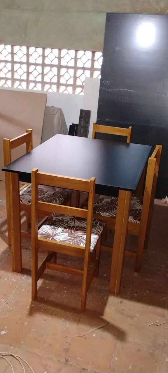 Mesa e Cadeiras - Foto 2