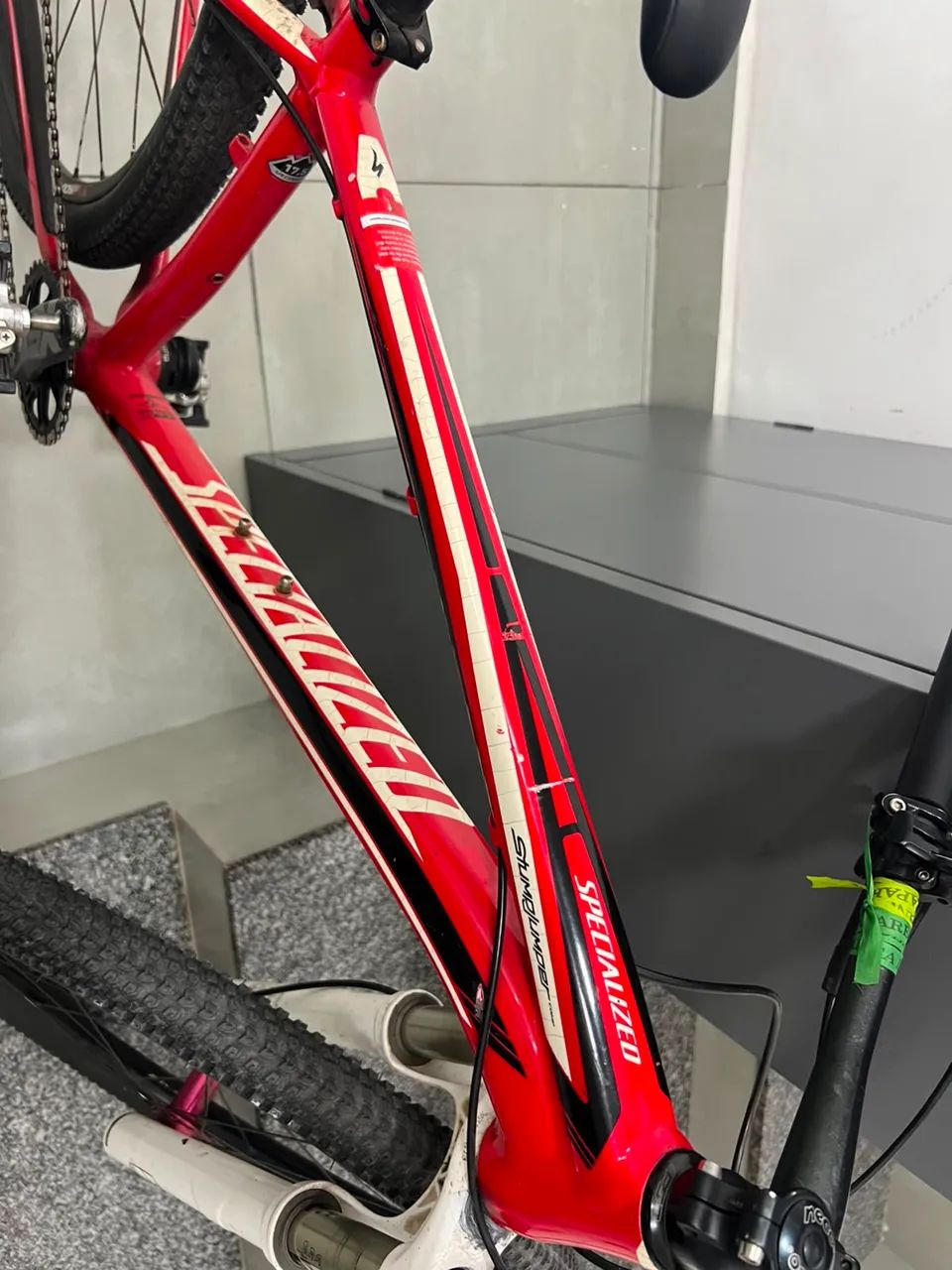 Vende-se bicicleta specialized - Foto 3