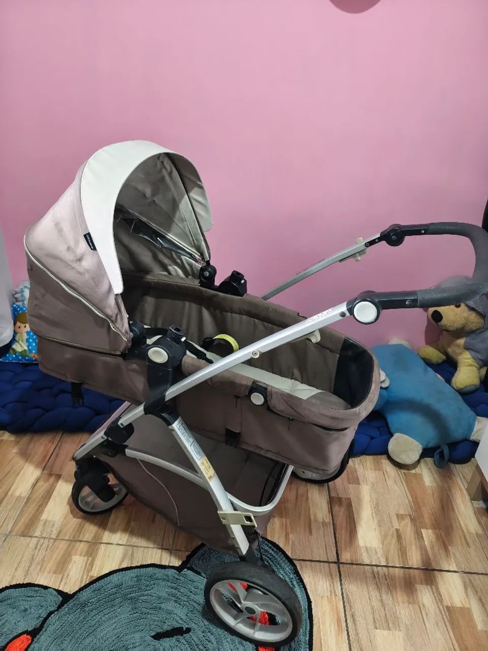 Carrinho de bebê da Galzerano com bebê conforto - Foto 2