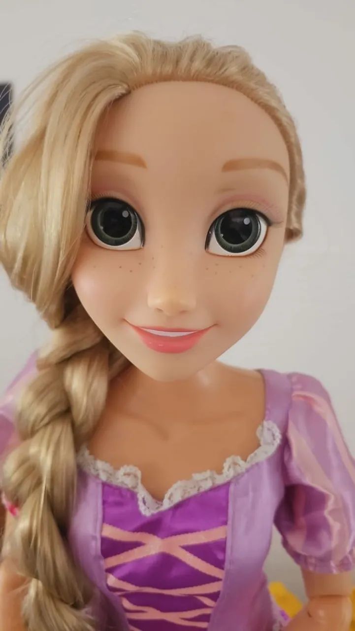 Boneca Rapunzel importada (toda articulada)  - Foto 2