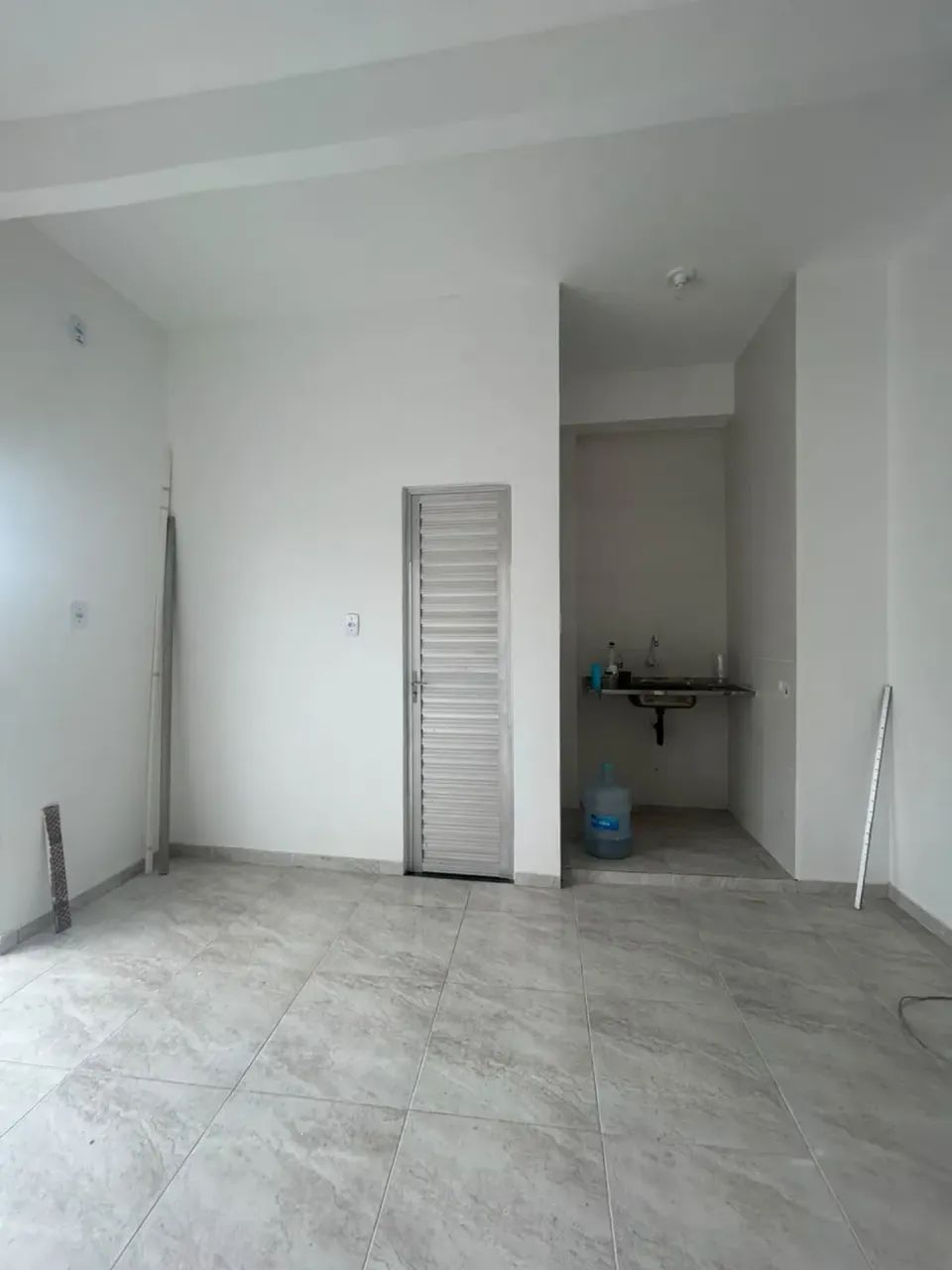 Alugo kitnet com 1 cômodo no Bairro Condor - Foto 2
